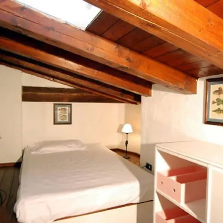 Belocations - La Marina Apartment