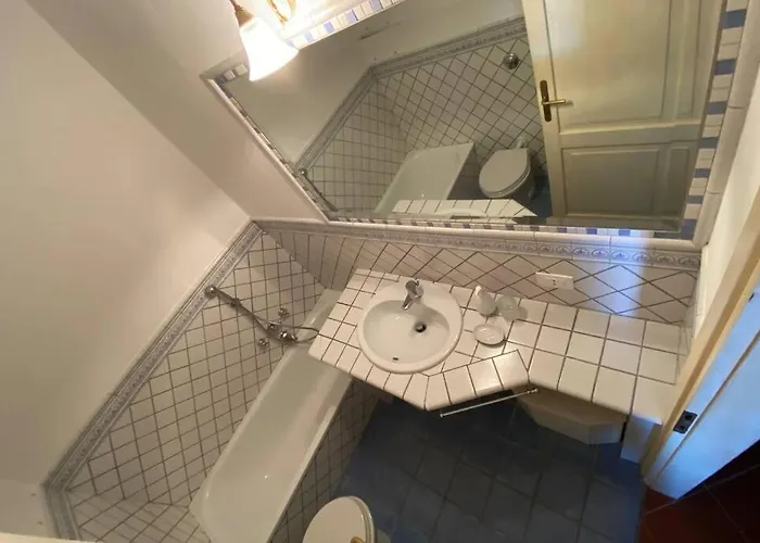 Belocations - La Marina Apartman